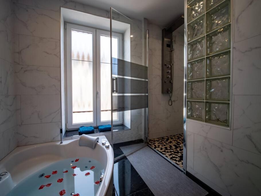 Mega Jeanne D'Arc Billard Baby Foot Logements Insolites Nancy Exterior photo