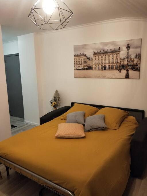 Mega Jeanne D'Arc Billard Baby Foot Logements Insolites Nancy Exterior photo