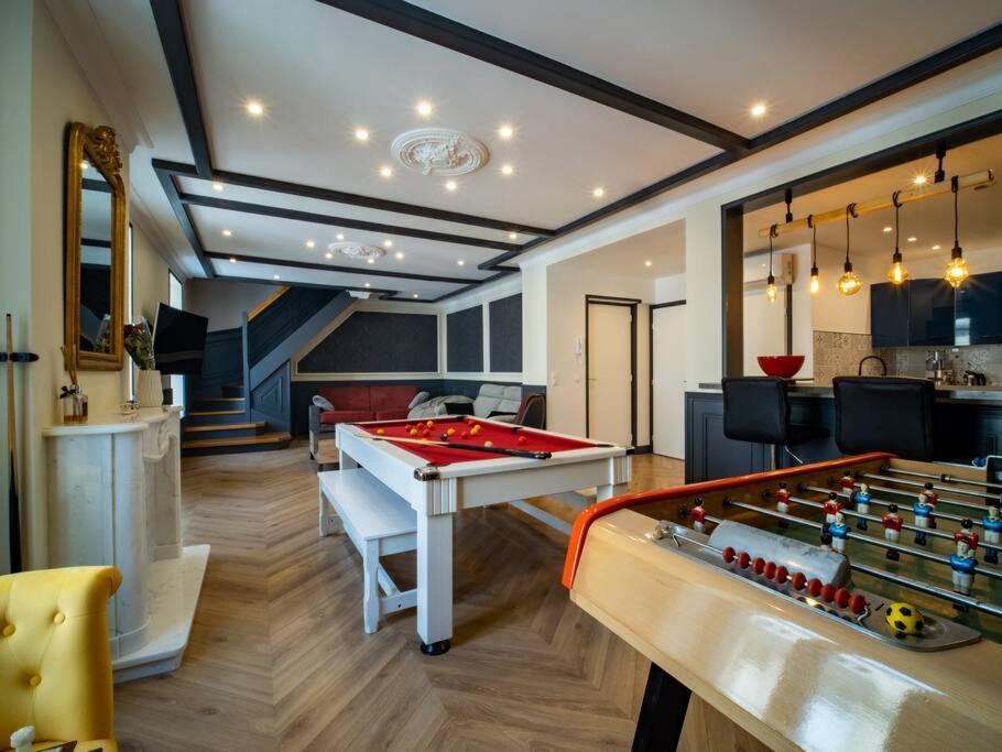 Mega Jeanne D'Arc Billard Baby Foot Logements Insolites Nancy Exterior photo