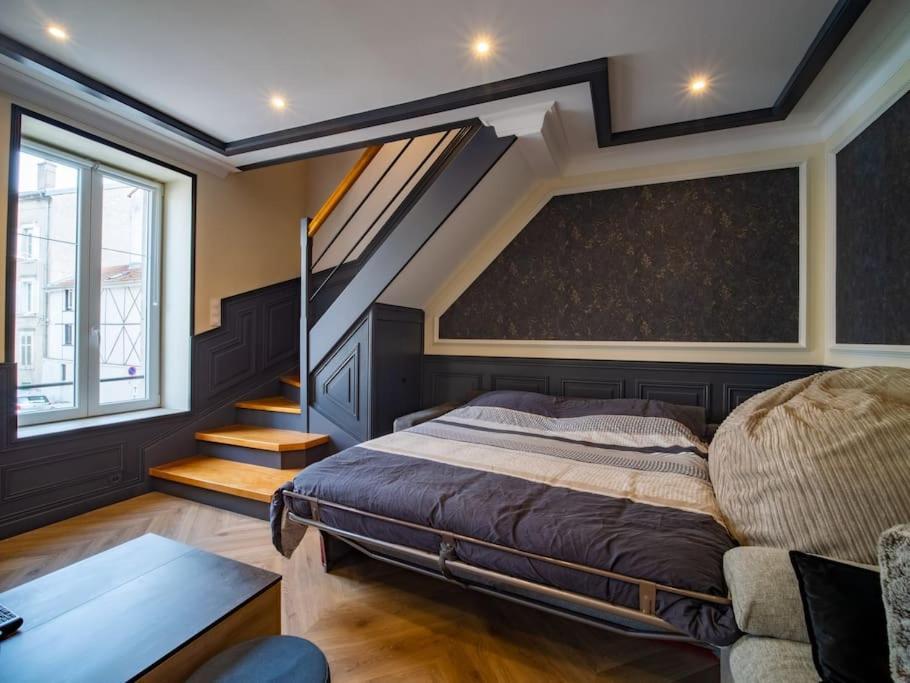 Mega Jeanne D'Arc Billard Baby Foot Logements Insolites Nancy Exterior photo